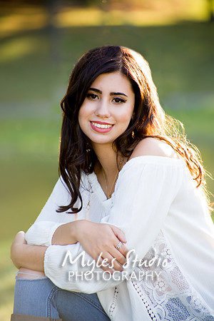 Girls Senior Portrait - Cluett-Schantz Memorial Park