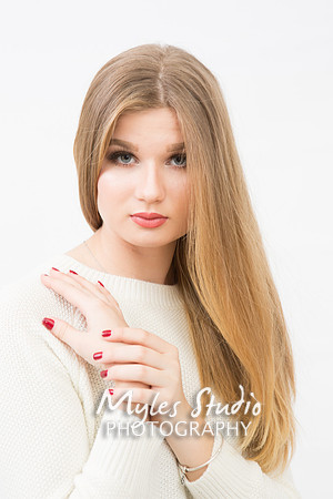 Girl's Studio Senior Portrait