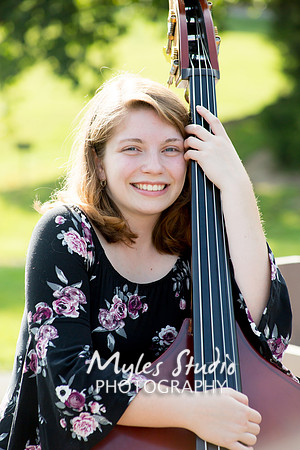 Girls Senior Portrait - Cluett-Schantz Memorial Park