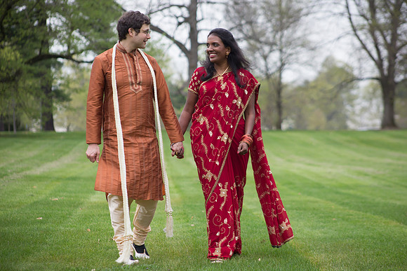 Spring Engagement Photo - Vanderbilt Mansion